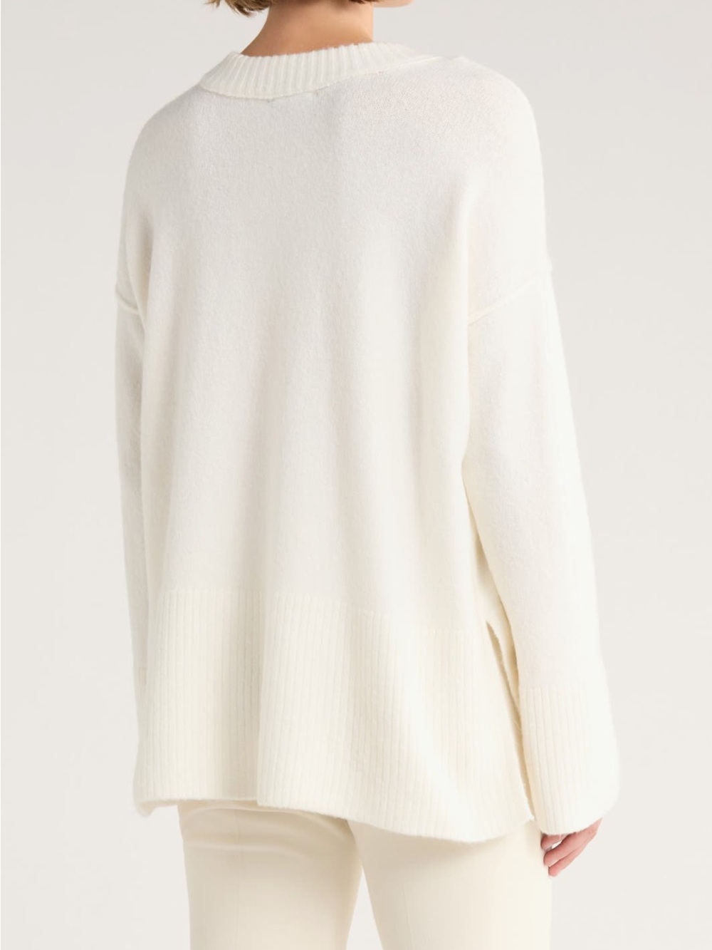 Vince Camuto High-Low V-Neck Sweater in Antique White Size Large NWT - Picture 2 of 5